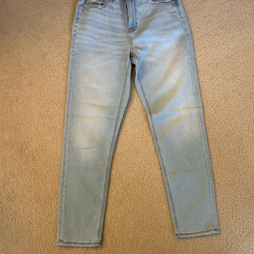 American Eagle Outfitters Light Wash Skinny Jeans